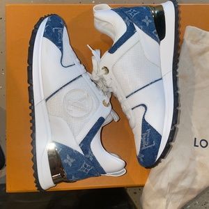 Women Louis Vuitton sneakers